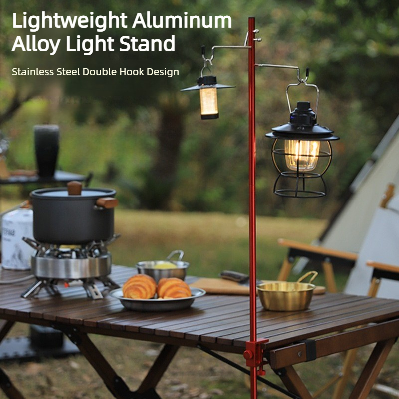Camping Cooking Hanger - ขาตั้งโคมไฟพับได้แบบพกพาสำหรับใช้งานกลางแจ้ง ขนาด 91 ซม. ทำจากอะลูมิเนียมอัลลอยด์ พร้อมตะขอคู่และที่หนีบโต๊ะสำหรับแขวนโคมไฟแคมป์ปิ้ง